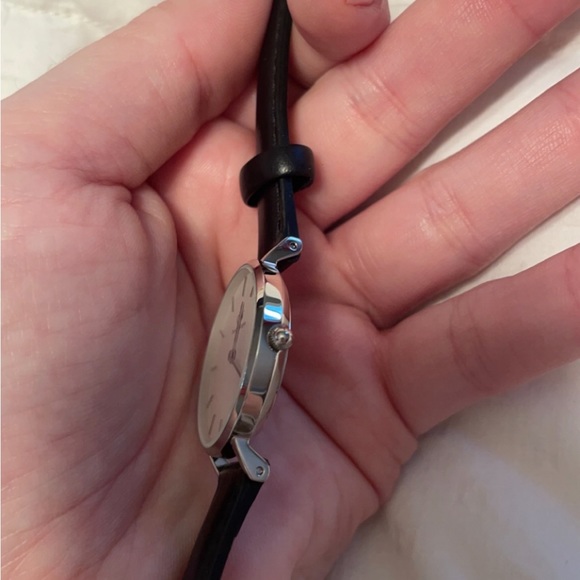 Daniel Wellington Black Leather Watch - Picture 9 of 13